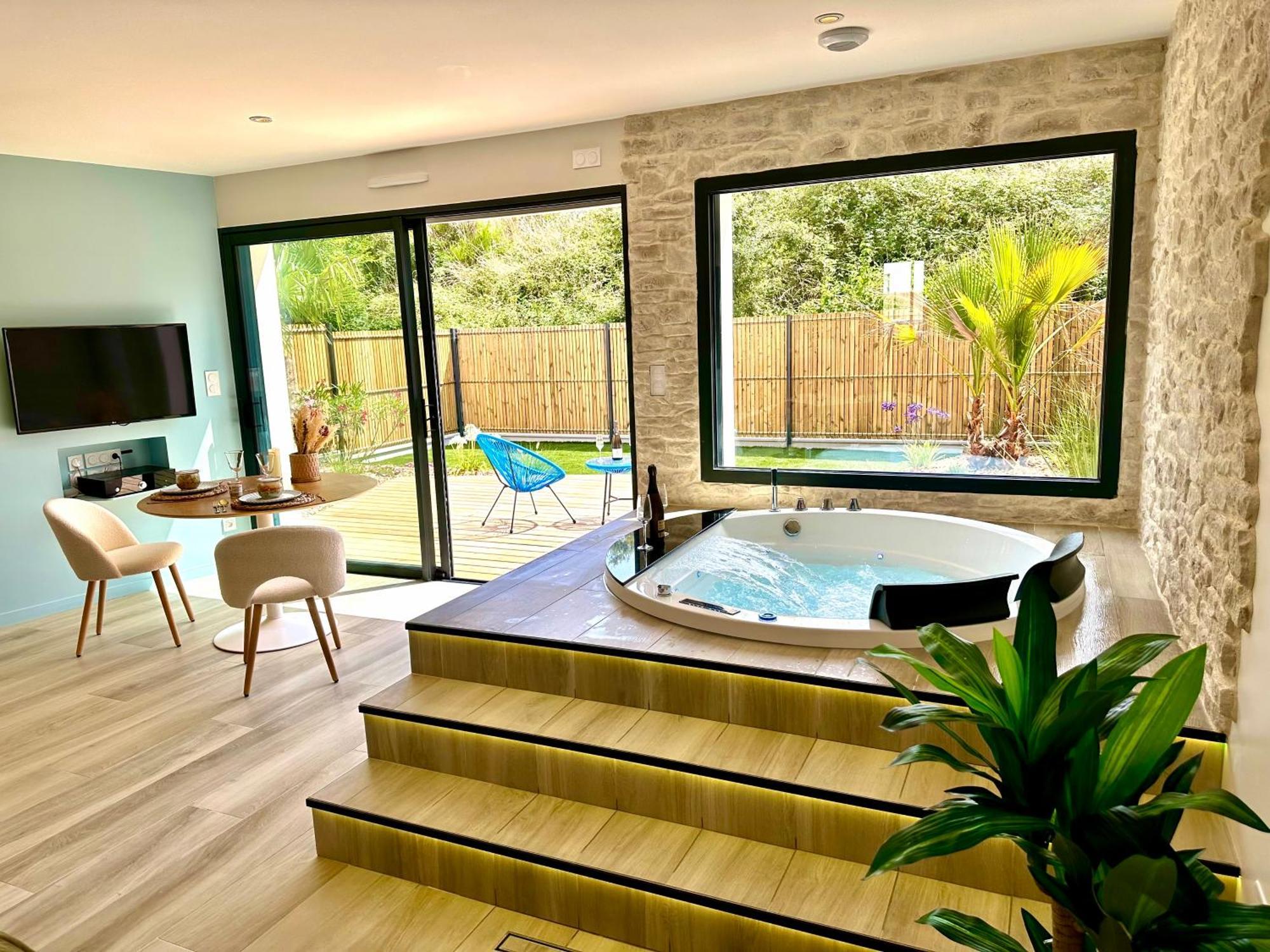 Les Suites Du Payre - Suite Romance Saint-Hilaire-de-Talmont Bagian luar foto