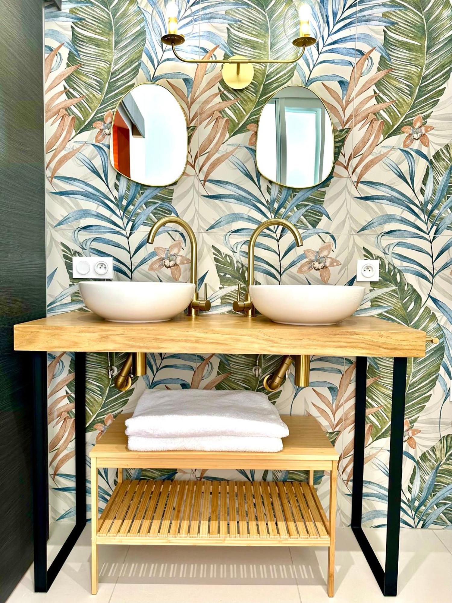 Les Suites Du Payre - Suite Romance Saint-Hilaire-de-Talmont Bagian luar foto