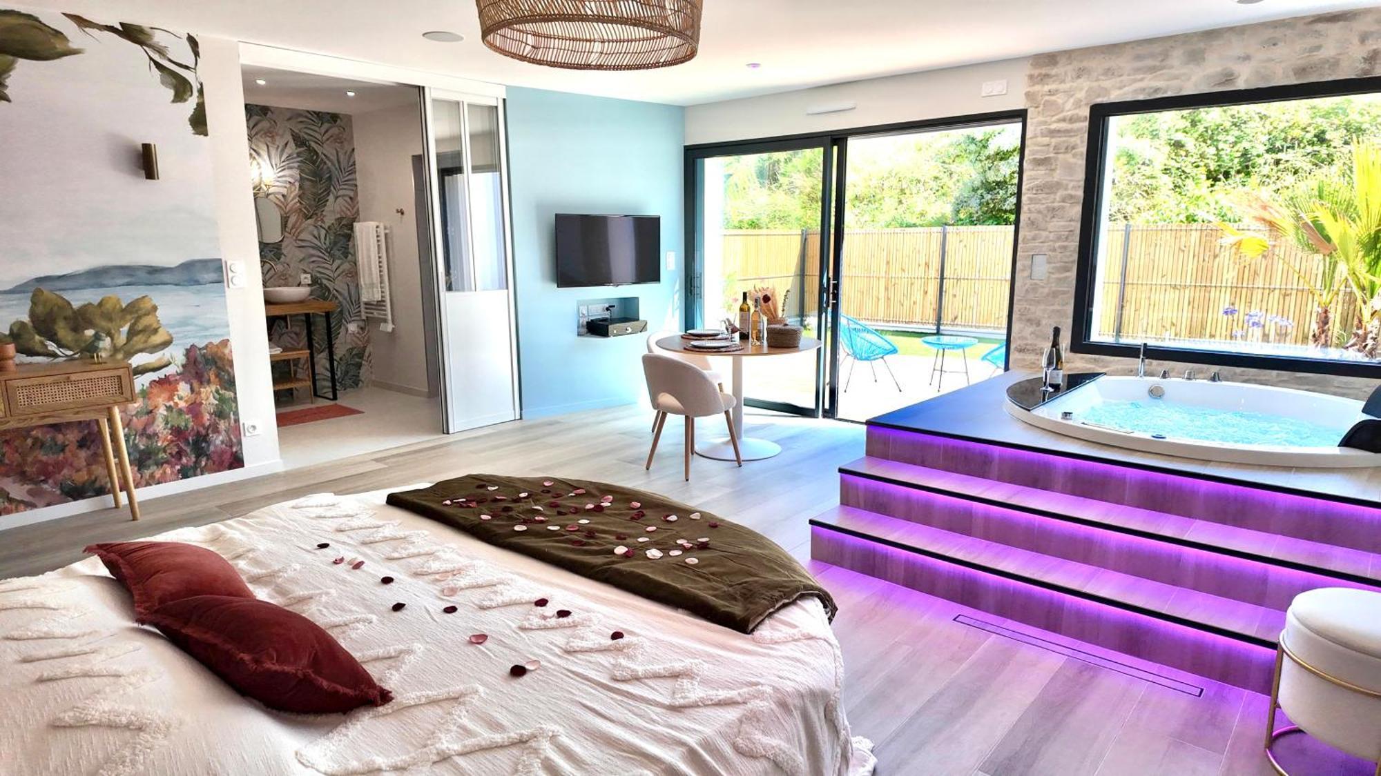 Les Suites Du Payre - Suite Romance Saint-Hilaire-de-Talmont Bagian luar foto