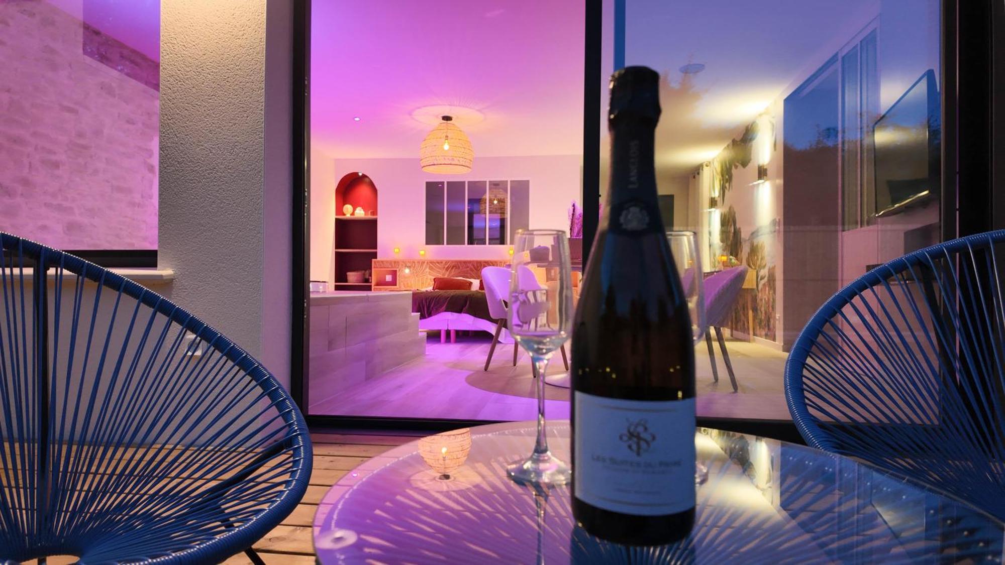 Les Suites Du Payre - Suite Romance Saint-Hilaire-de-Talmont Bagian luar foto