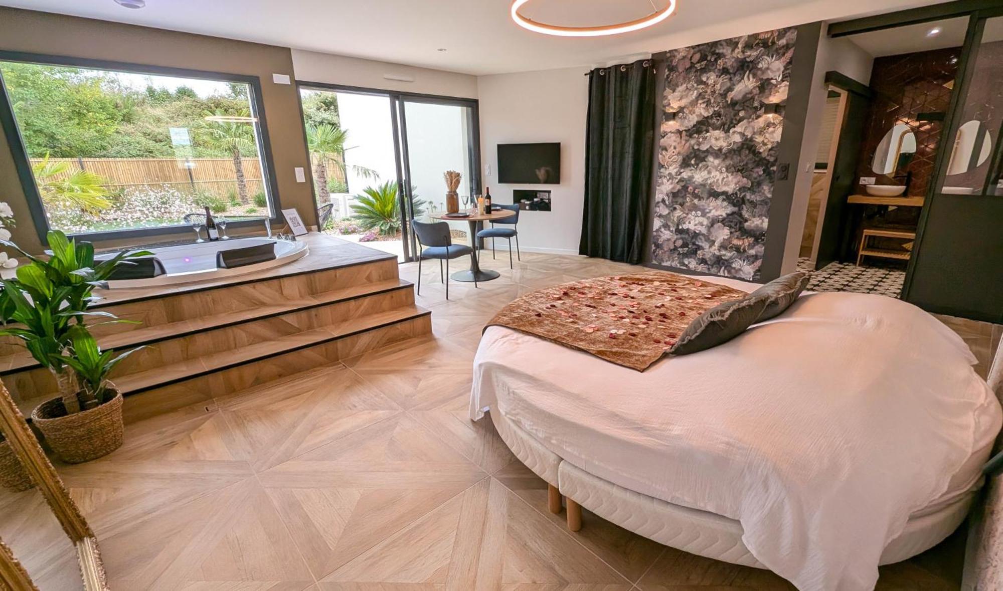 Les Suites Du Payre - Suite Romance Saint-Hilaire-de-Talmont Bagian luar foto